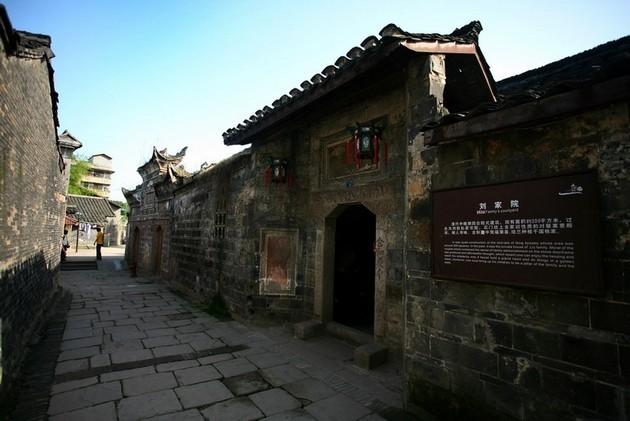 勇士吹泡泡
